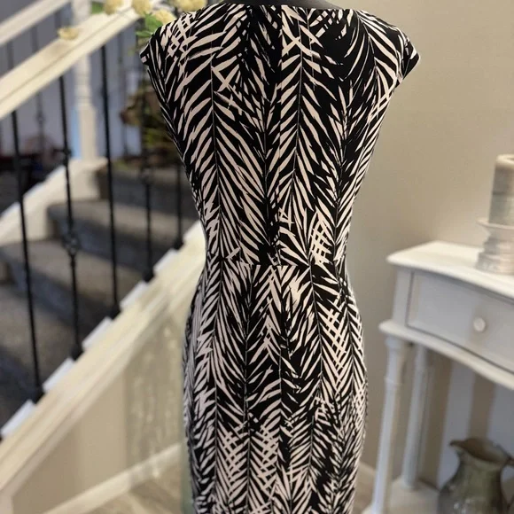 Ralph Lauren Black and Cream Leaf Print Midi Dress - Picture 2 of 5